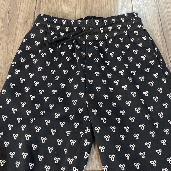 TNA ARITZIA LOGO PRINT JOGGERS WORN ONCE GREAT CONDITION SIZE XXS! - Picture 3 of 3